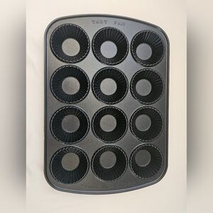 Nordic Ware 12 Tart Pan or  Cup Cake Mold Pan Cast Aluminum Heavy USA